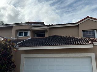 19172 NW 82nd Circle Ct, Hialeah, FL 33015