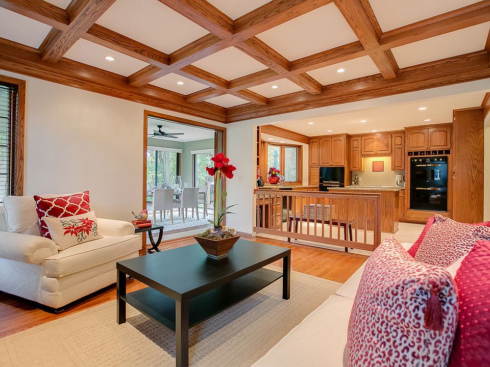 1st image of 9003 Larkspur Ln