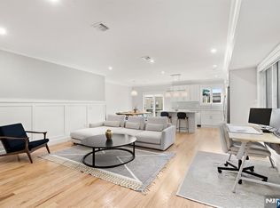 319 8th St #1, Fairview, NJ 07022