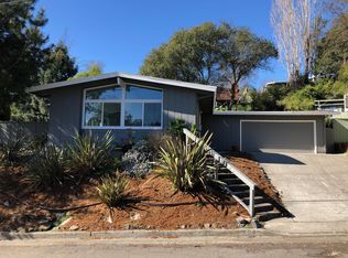 2045 Woodside Dr, Santa Rosa, CA 95404