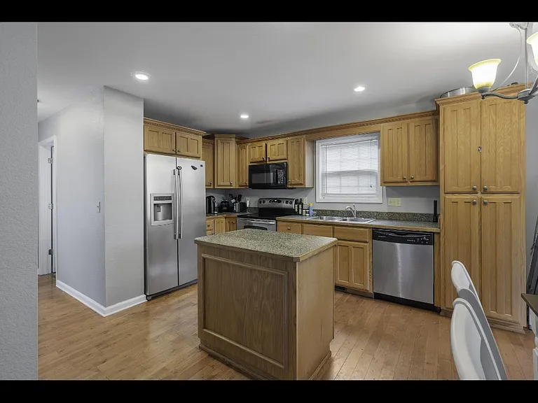 152 Creme St — Photo 5