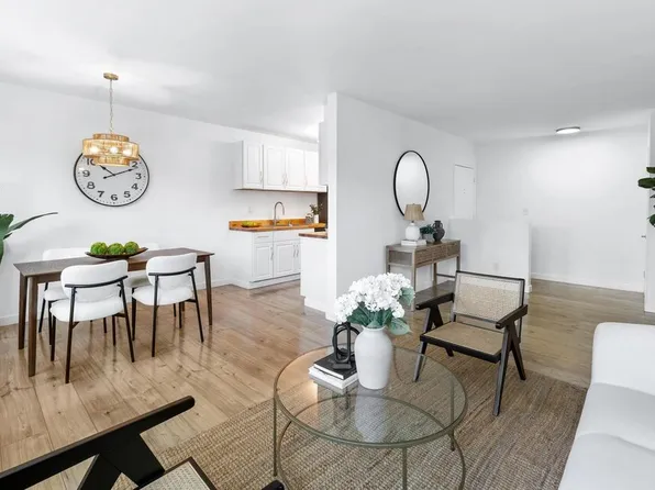 20159 Cohasset St Unit 9, Winnetka, CA 91306