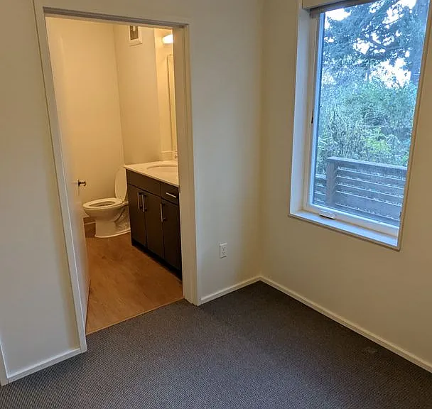 Viewpoint Terrace Apartments — Photo 35