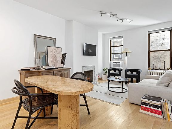 2nd image of 5 Weehawken St APT 4B