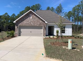 70 Apollo Ave W, Freeport, FL 32439