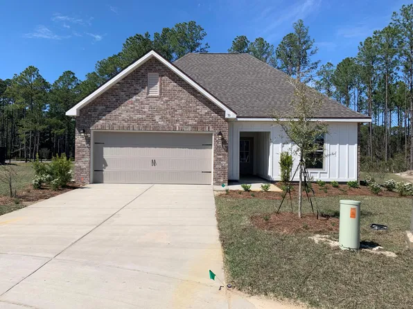 70 Apollo Ave W, Freeport, FL 32439