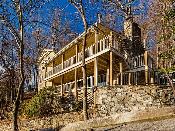 3rd image of 1092 High Vista Dr