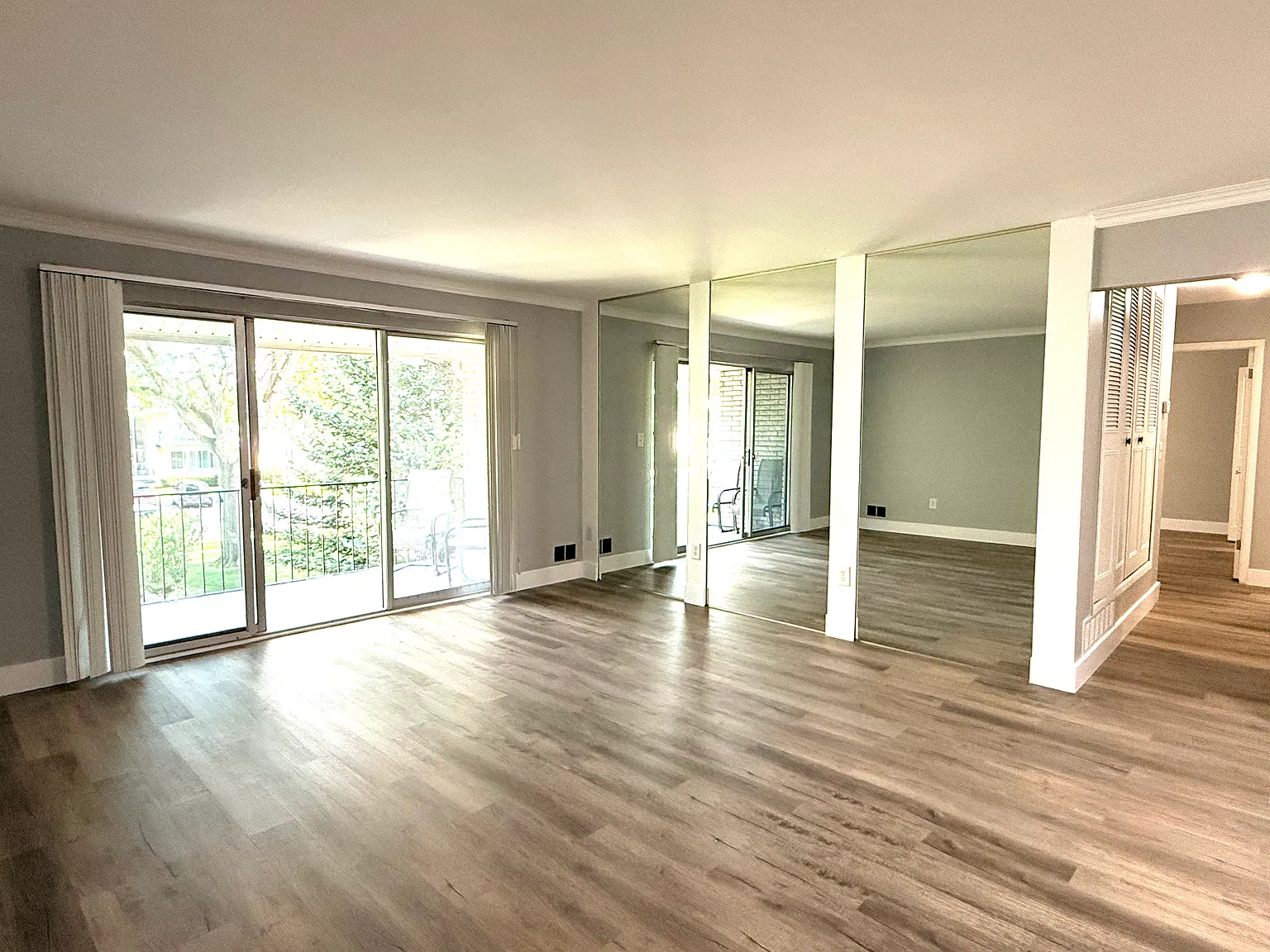 2 bed, 1122 sqft, $1,500 — Photo 3