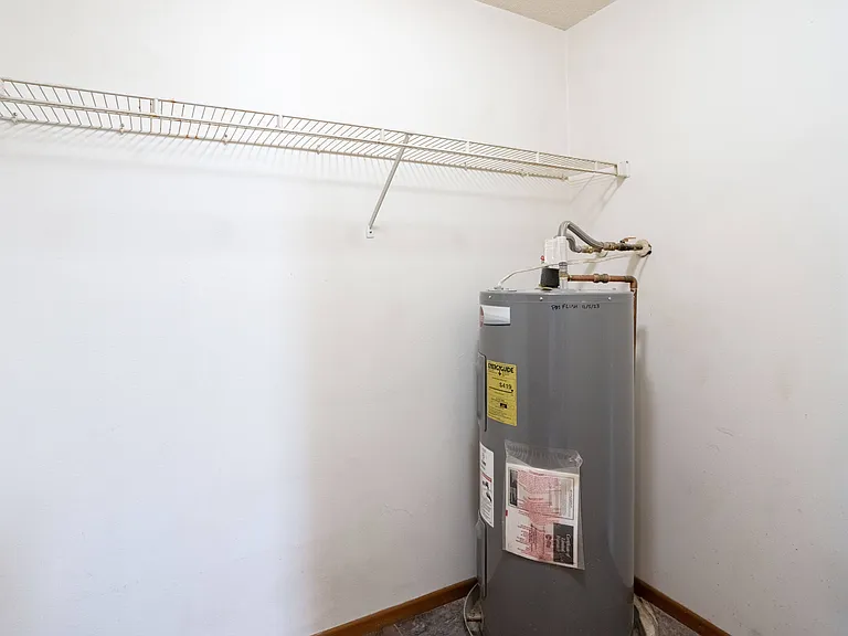 Fargo, ND Southgate Apartments | 21D | Closet