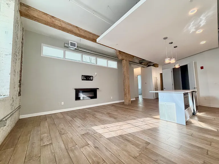 813 Broadway St #101 — Photo 5