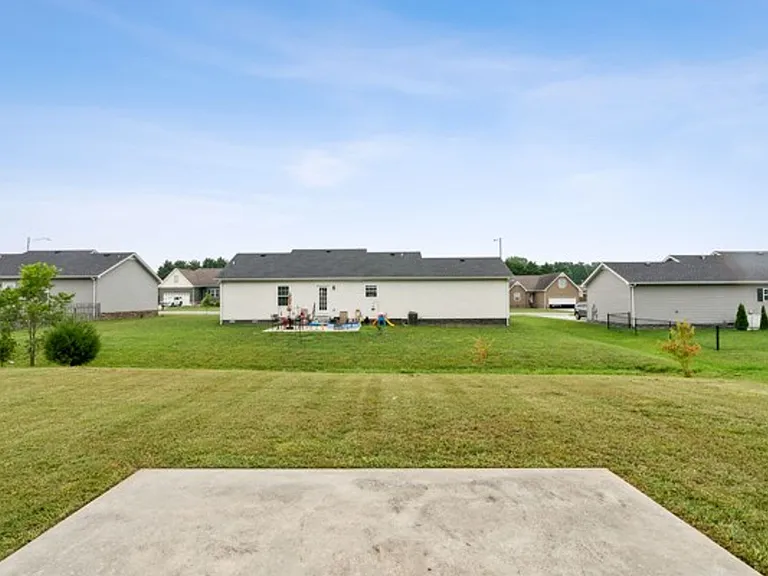 257 Williamsburg Cir — Photo 39