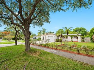 8980 Ridgeland Dr, Cutler Bay, FL 33157