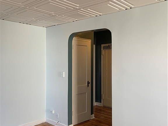 5th image of 122 Woodside Grn APT 2A