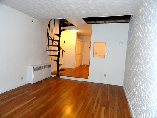 Rented by Prince Real Estate Associates LLC | media 28