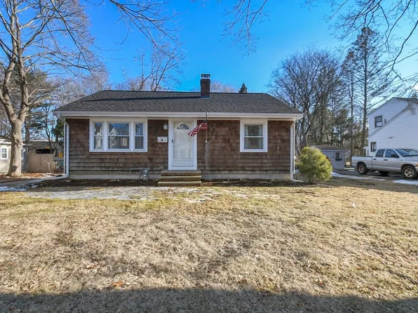 36 Commonwealth Ave, West Bridgewater, MA 02379