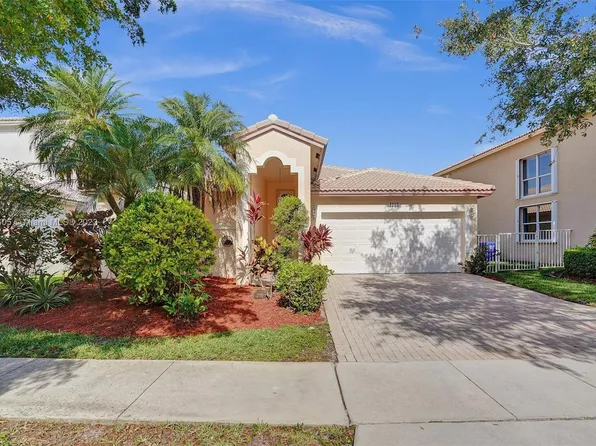 1282 NW 168th Ave, Pembroke Pines, FL 33028