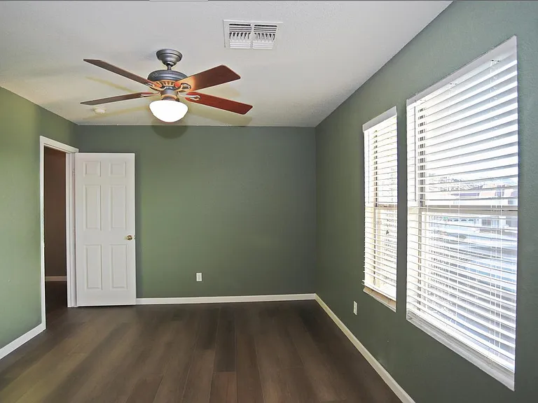 8833 S 13th Pl — Photo 29