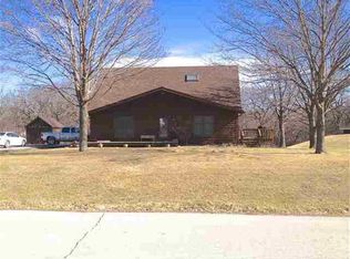 312 Flatiron Dr, Columbus Junction, IA 52738