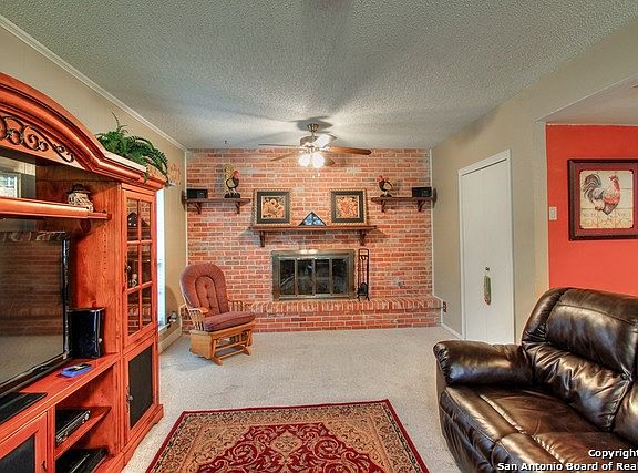 5th image of 2138 Green Creek Dr