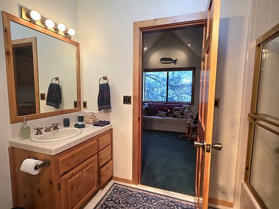 4th image of 1921 Bernina Dr Unit B