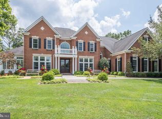 10403 Polo Club Ct, Great Falls, VA 22066