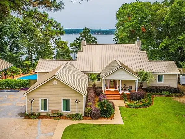 410 Woodlawn Dr, Eufaula, AL 36027