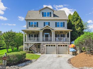 1108 Hull Dr, Edgewater, MD 21037
