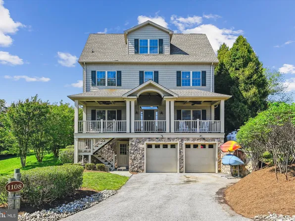 1108 Hull Dr, Edgewater, MD 21037