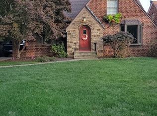 5617 Overlook Rd, Parma, OH 44129