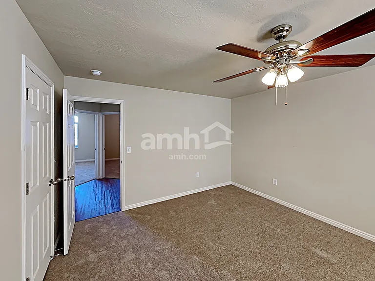 726 N Fox Hollow Dr — Photo 13