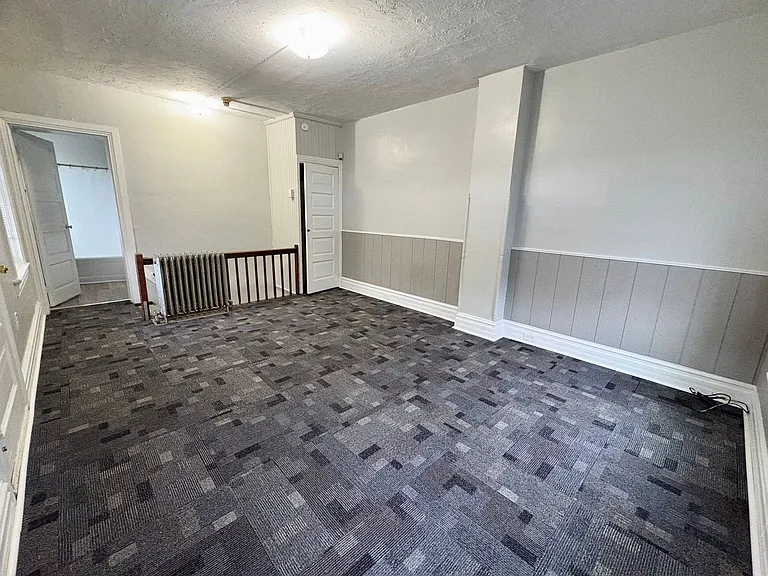 1366 W Market St — Photo 17