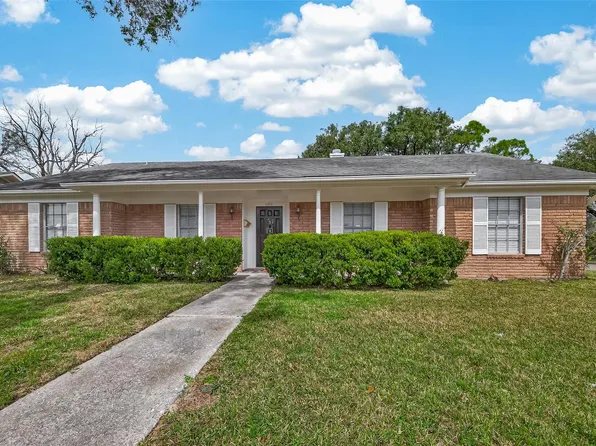 9502 Skyline Dr, Houston, TX 77063