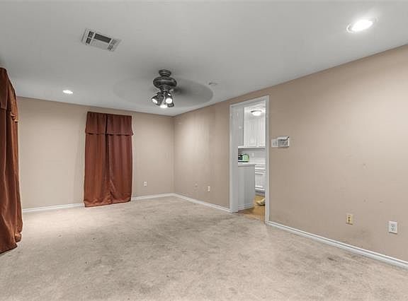 4th image of 4577 Laine Ave
