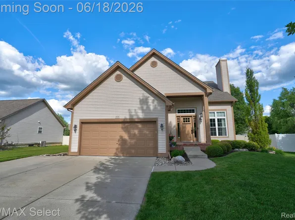 4135 Maplewood Meadows Ave, Grand Blanc, MI 48439