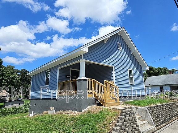 2nd image of 1211 22nd St