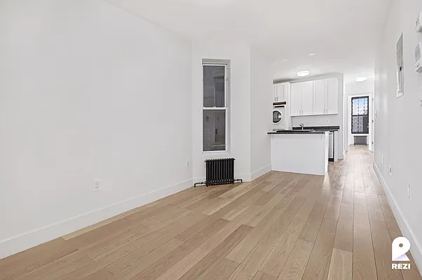 Rented by REZI | media 2