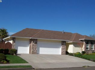 19345 Hazel Grove Dr, Oregon City, OR 97045