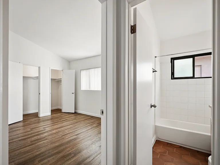 1563 Brockton Ave — Photo 12