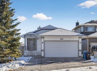 108 Harvest Creek Ct NE, Calgary, AB T3K 4N8