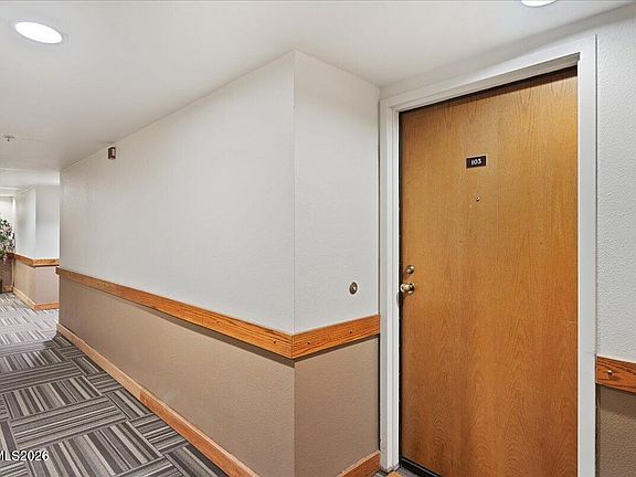 2nd image of 3095 Lakeside Dr APT 103