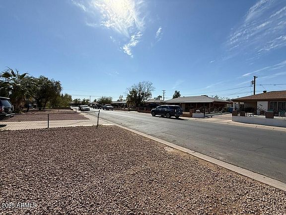 3rd image of 4621 N 47TH Drive