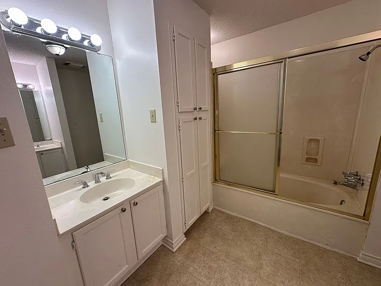 5885 Creek Side Cir — Photo 27