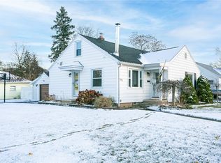 247 Laverne Dr, Rochester, NY 14616