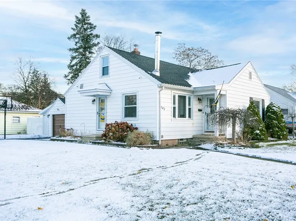247 Laverne Dr, Rochester, NY 14616