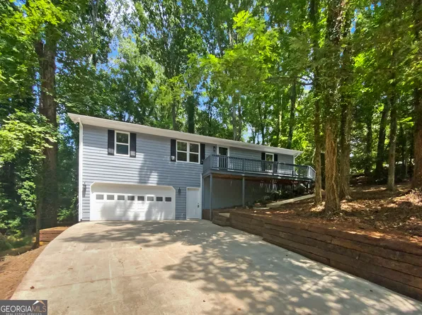 3499 Leisure Ln, Gainesville, GA 30506