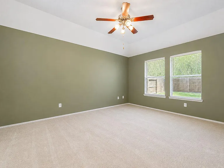 136 Easton Glen Ln — Photo 6