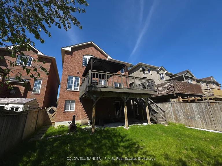 45 Angier Cres — Photo 36
