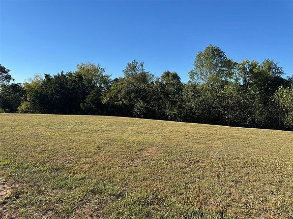 4th image of 188 Phoenix Dr