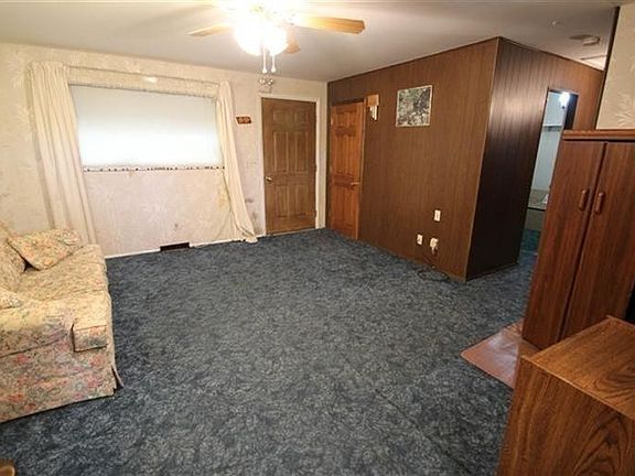 3rd image of 5327 Rockport Ave