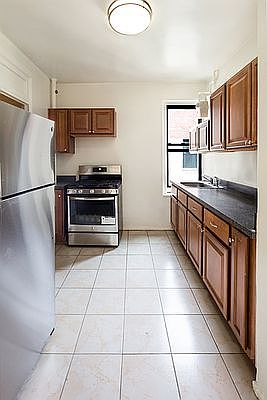 4th image of 736 W 173rd St APT C43